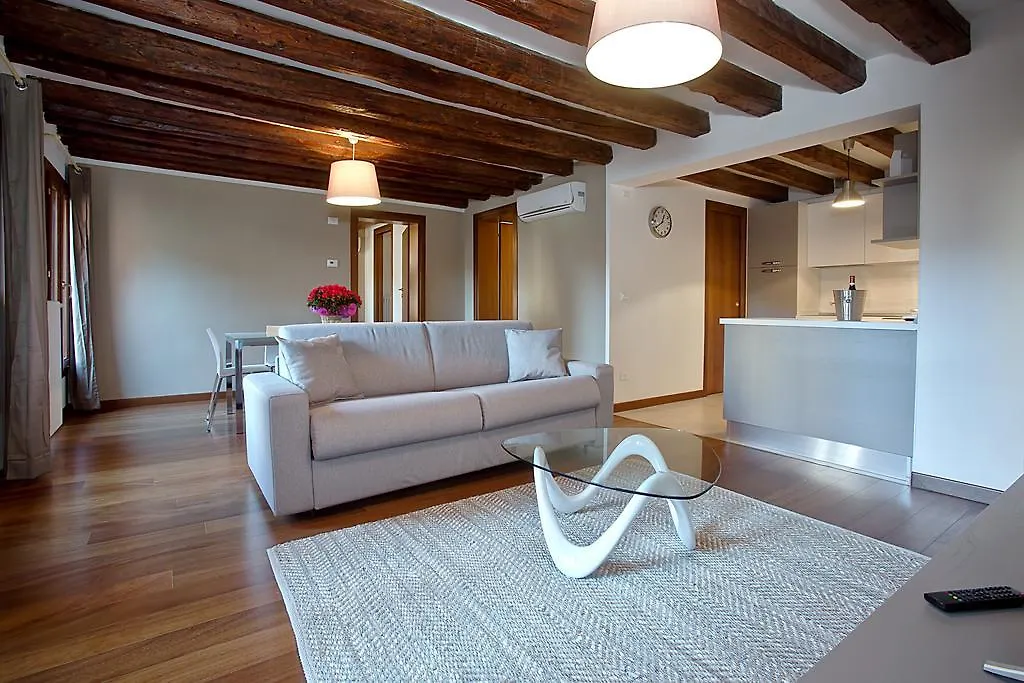 Good Wine Apartments Venezia