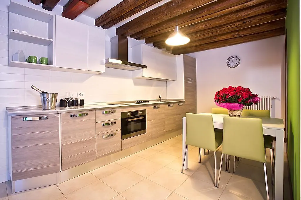Good Wine Apartments Venezia Italia