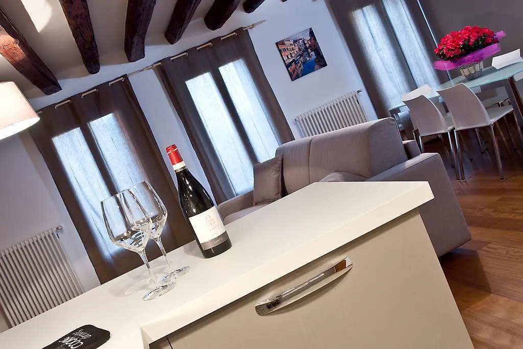 Good Wine Apartments Venise Italie