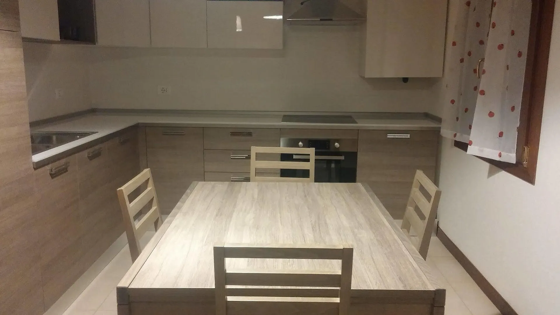 Good Wine Apartments Venise 0*,